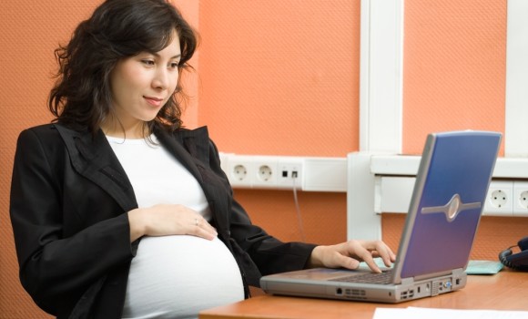 How and When Should You Announce Pregnancy To Your Boss?